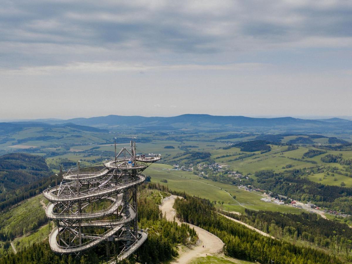 Treehous Sneznik S Wellness Hotell Dolní Morava Eksteriør bilde