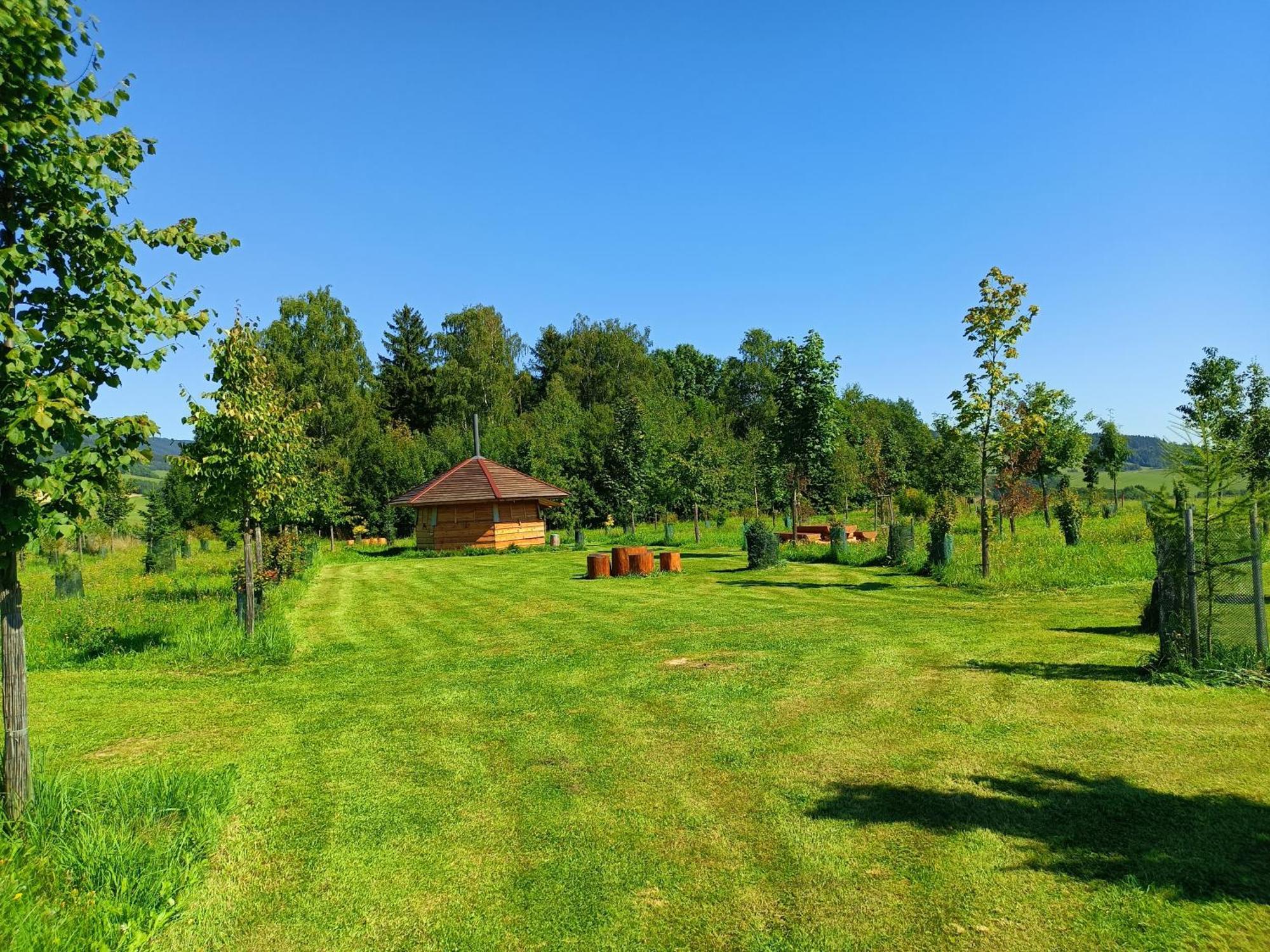 Treehous Sneznik S Wellness Hotell Dolní Morava Eksteriør bilde