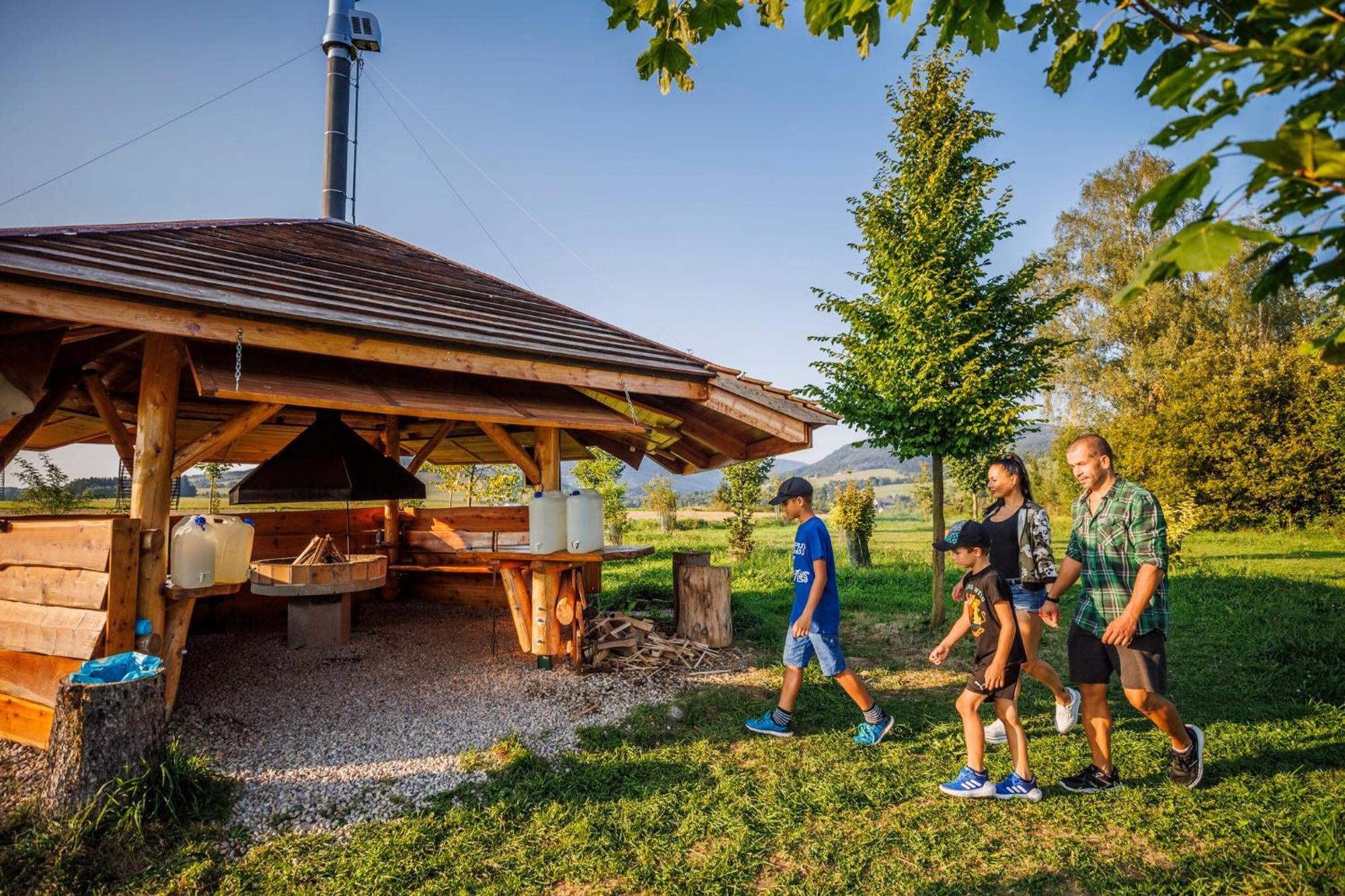 Treehous Sneznik S Wellness Hotell Dolní Morava Eksteriør bilde
